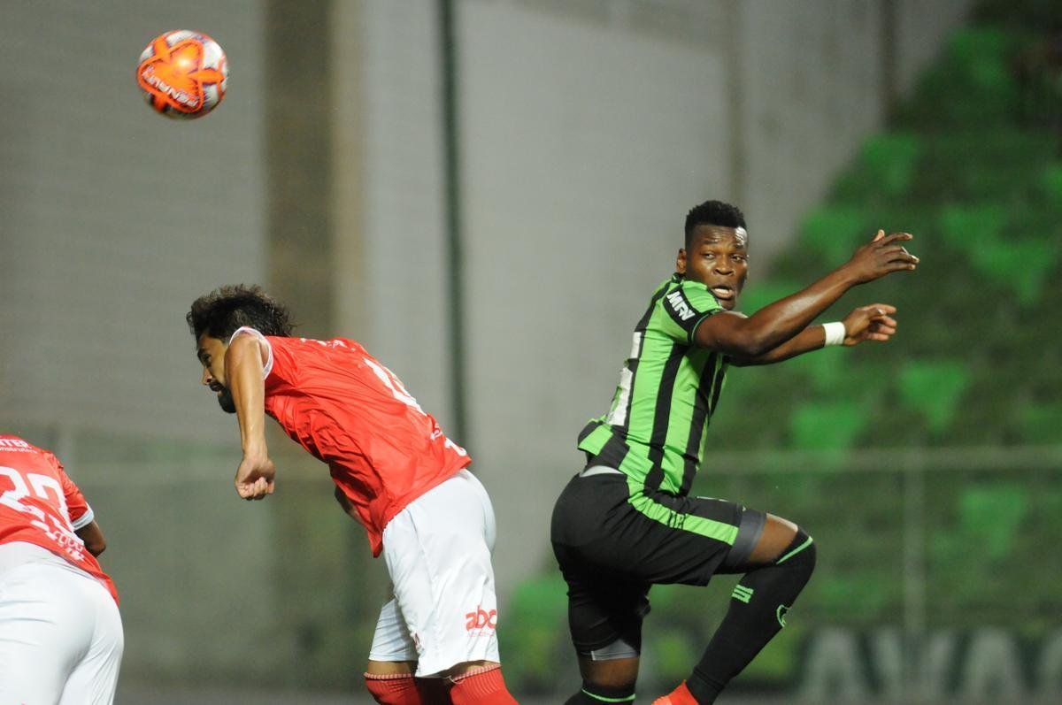 Fotos de Amrica x Tupynambs, no Independncia, pela nona rodada do Campeonato Mineiro