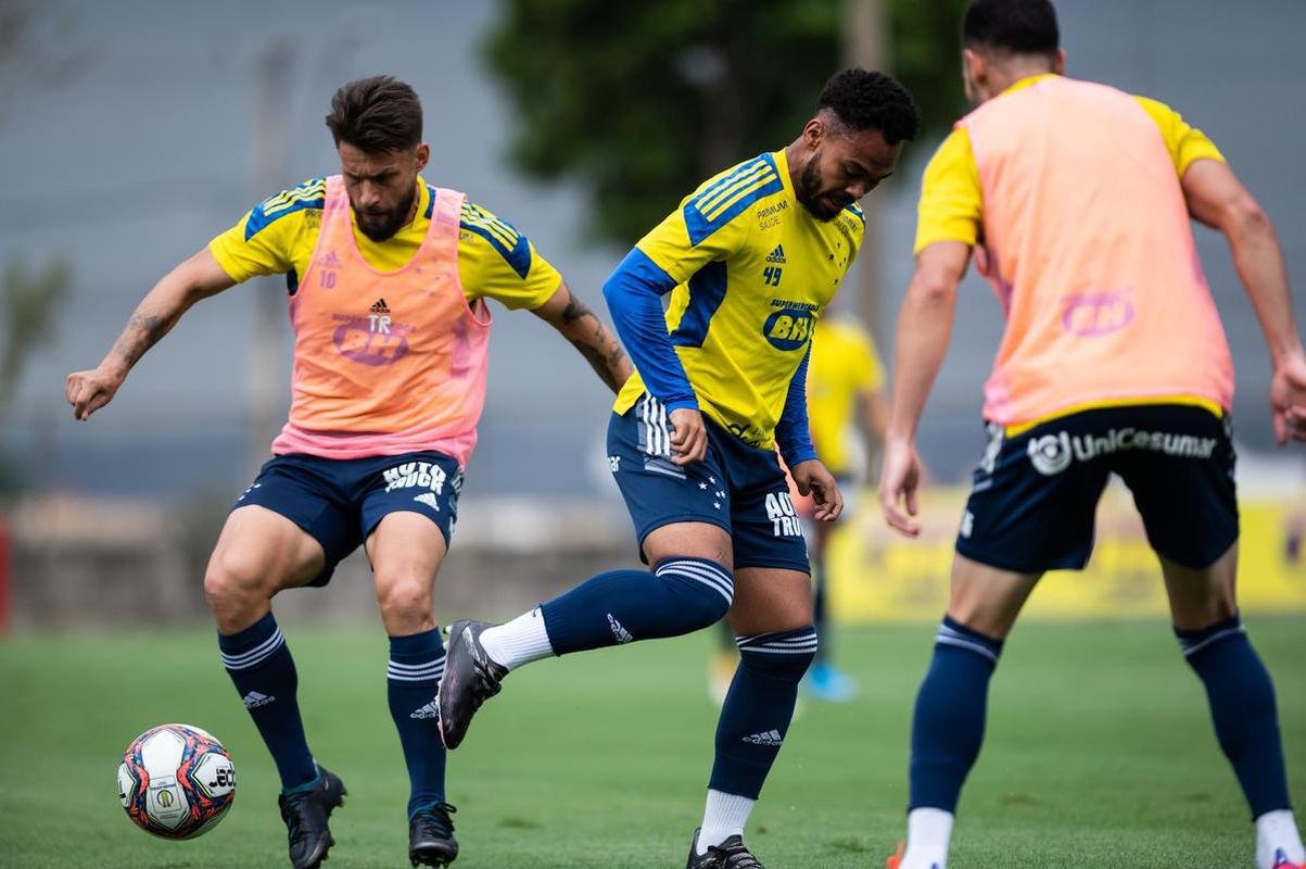 Fotos do treino do Cruzeiro desta segunda-feira (18/10)