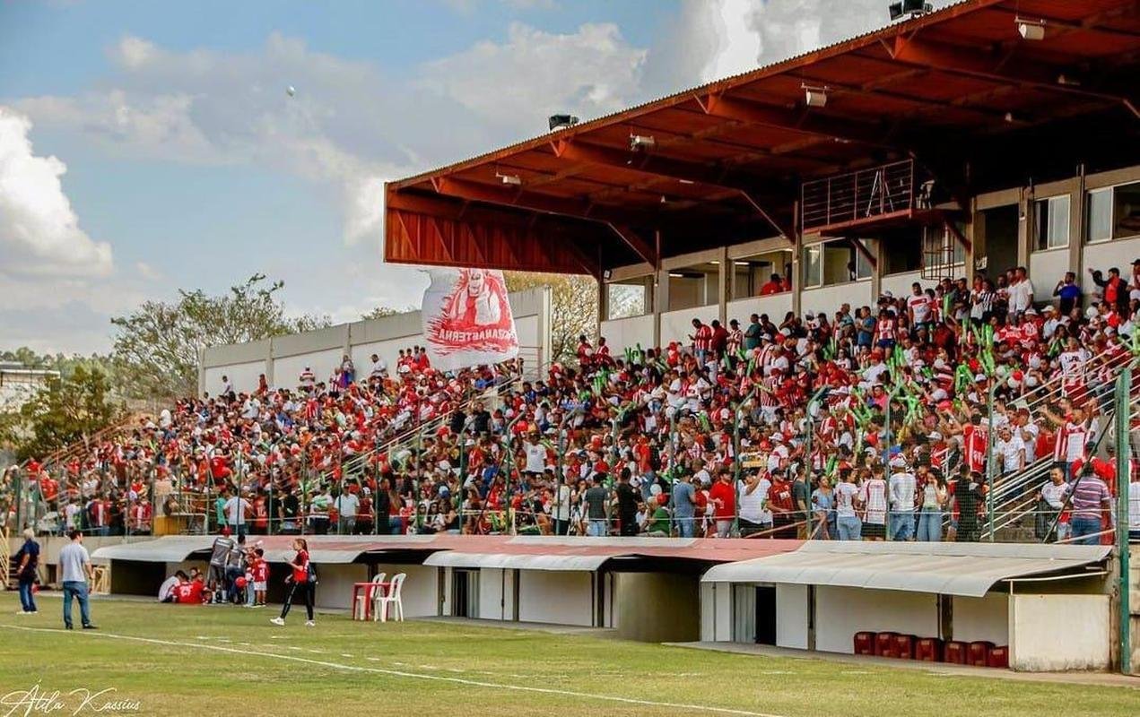 7 Democrata-SL- mdia de 2.065 torcedores presentes por jogo