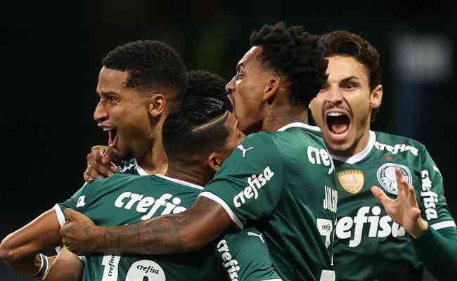 Palmeiras bate RB Bragantino e vai à final do Paulista pelo 3º ano seguido
