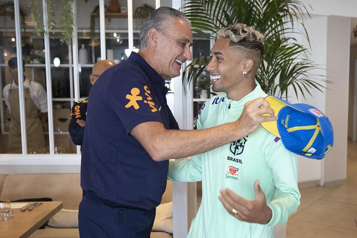 Jogadores que atuam na Europa j se apresentaram ao tcnico Tite em Le Havre, na Frana