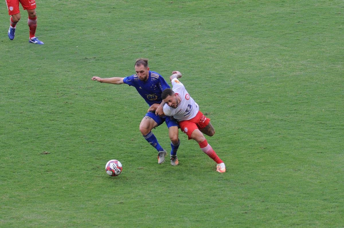 Fotos do empate por 0 a 0 entre Cruzeiro e Tombense, no Mineiro, em Belo Horizonte, pela sexta rodada do Campeonato Mineiro de 2021. Goleiro cruzeirense Fbio pegou um pnalti cobrado por Paulinho Dias e evitou o revs.