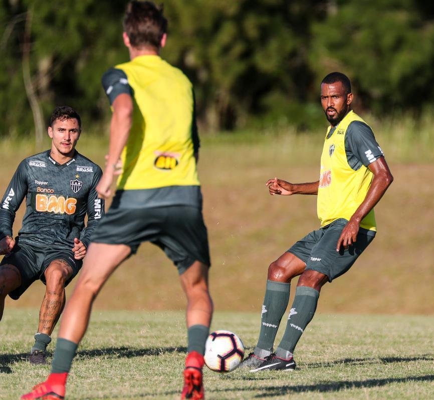 Jogadores do Atltico treinaram no CT do Danubio, em Montevidu, nesta tera-feira