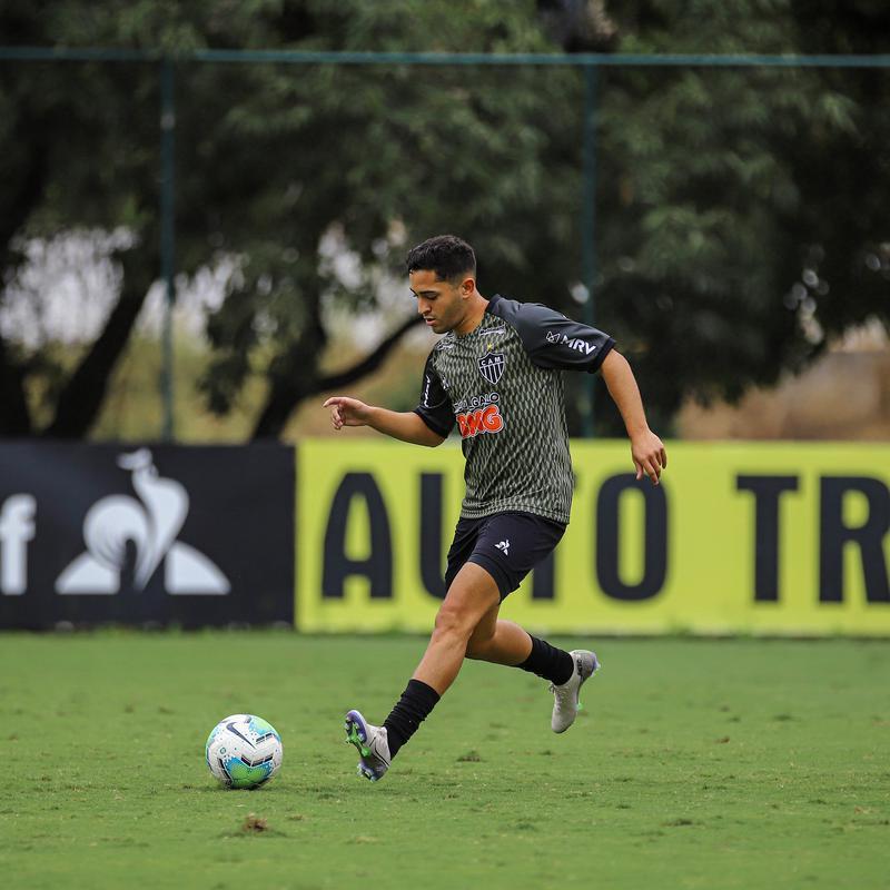 LÉO SENA - Destaque do Goiás em 2019, Léo Sena foi contratado por R$ 4 milhões.