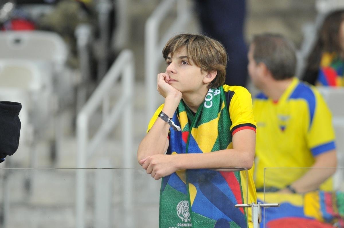 Mineiro recebeu pblico pequeno para duelo entre Equador e Japo nesta segunda-feira. Ainda assim, estrangeiros marcaram presena e tentaram levar incentivo aos jogadores em Belo Horizonte