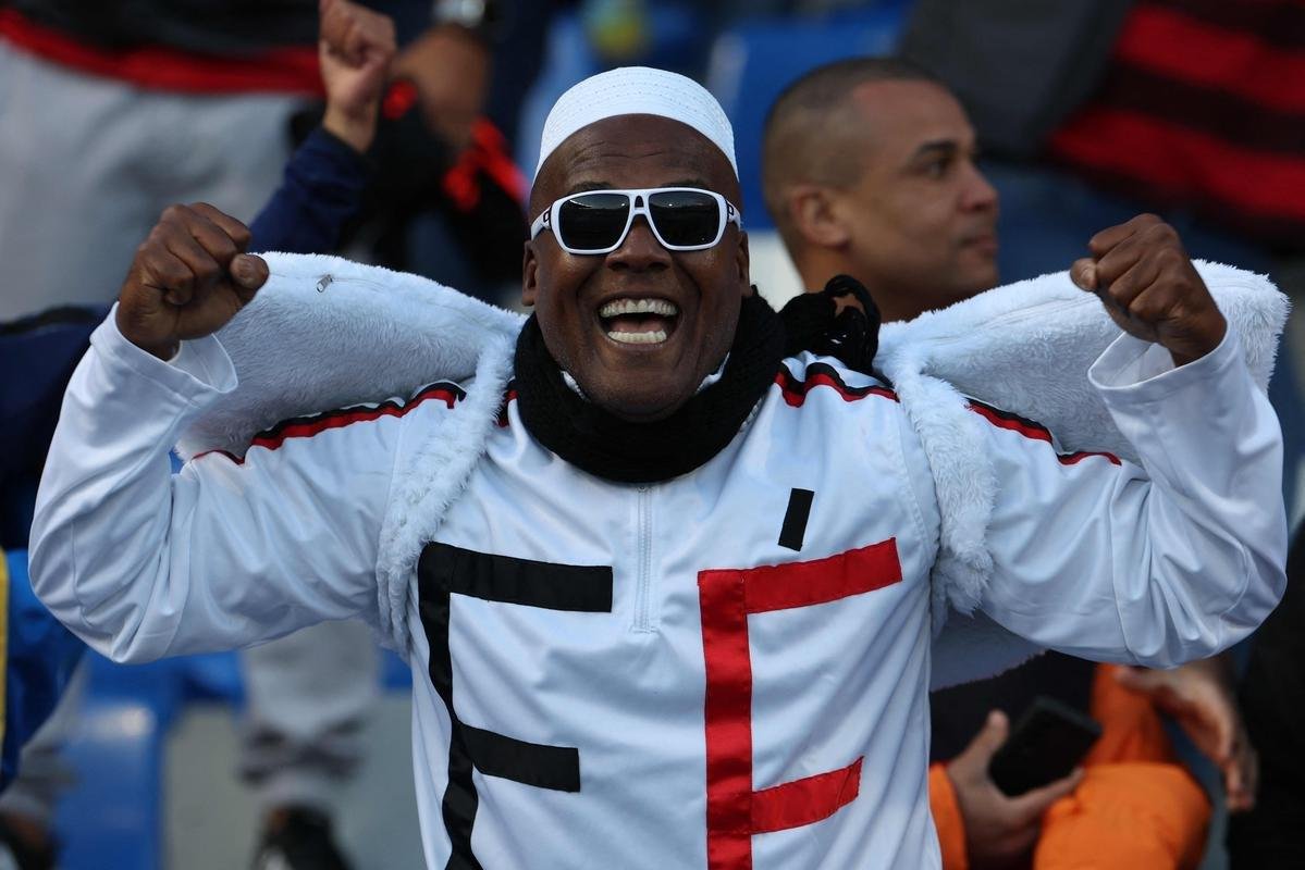 Torcedores de Flamengo e Al Hilal no Estdio Ibn-Batouta, em Tnger, no Marrocos