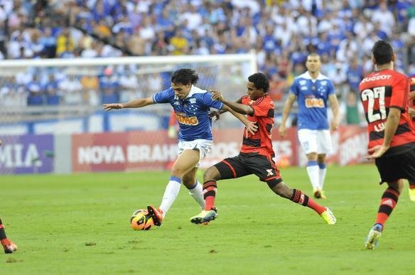 Galeria de fotos do jogo entre Cruzeiro e Flamengo, no Mineiro, pela 19 rodada do Brasileiro
