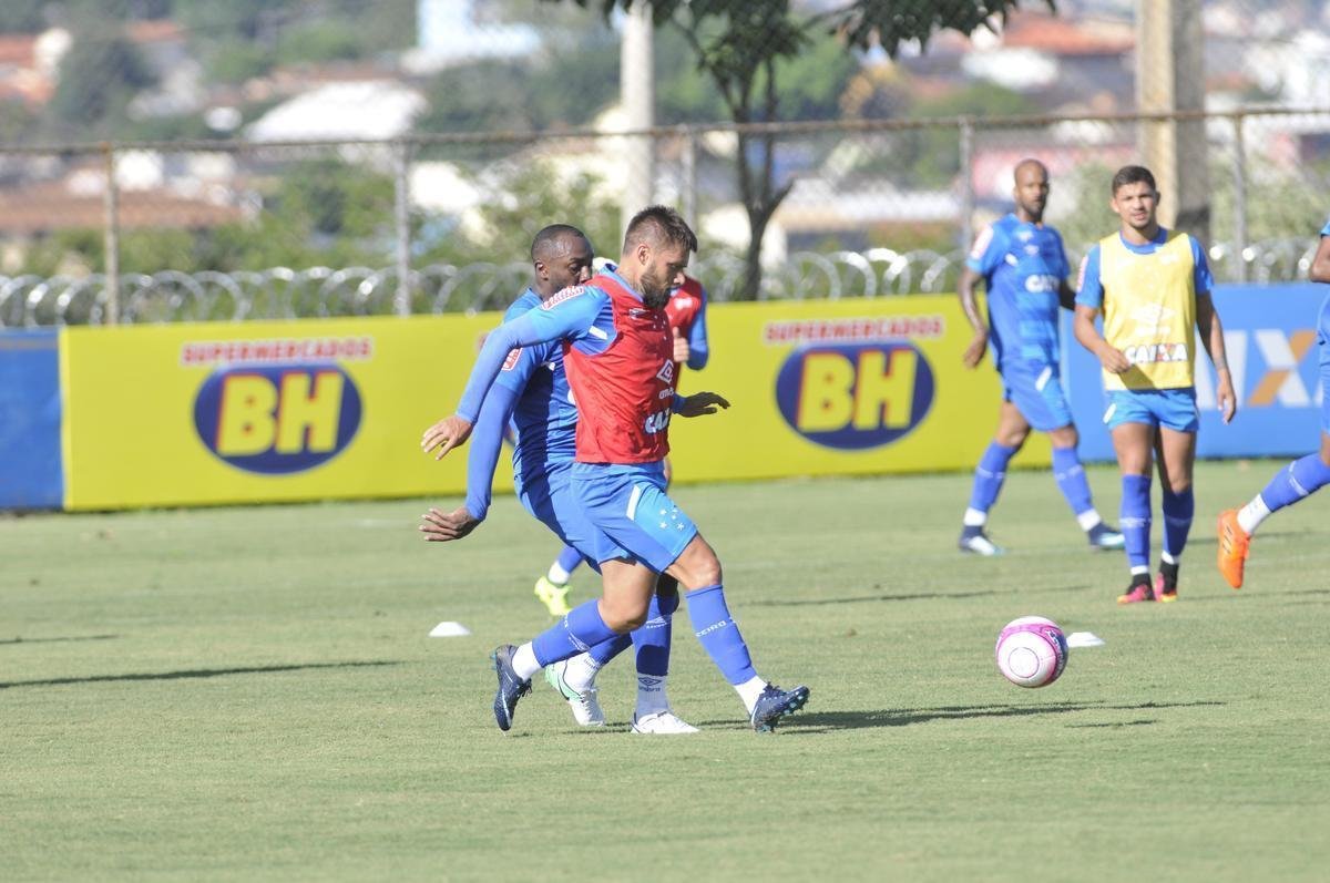 Fotos do treino do Cruzeiro desta quinta-feira (18/1), na Toca da Raposa II