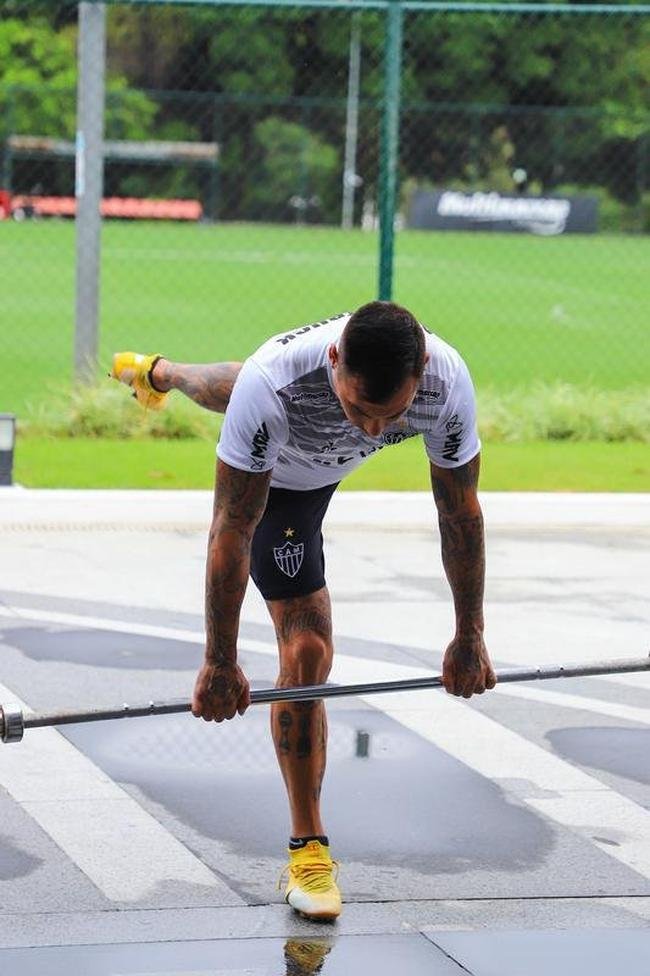 Fotos do primeiro treino de Hulk no Atlitco