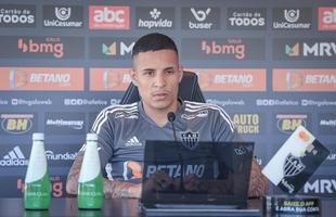 Lateral-esquerdo Guilherme Arana se recupera de uma grave leso no joelho esquerdo e s voltar a jogar em 2023.