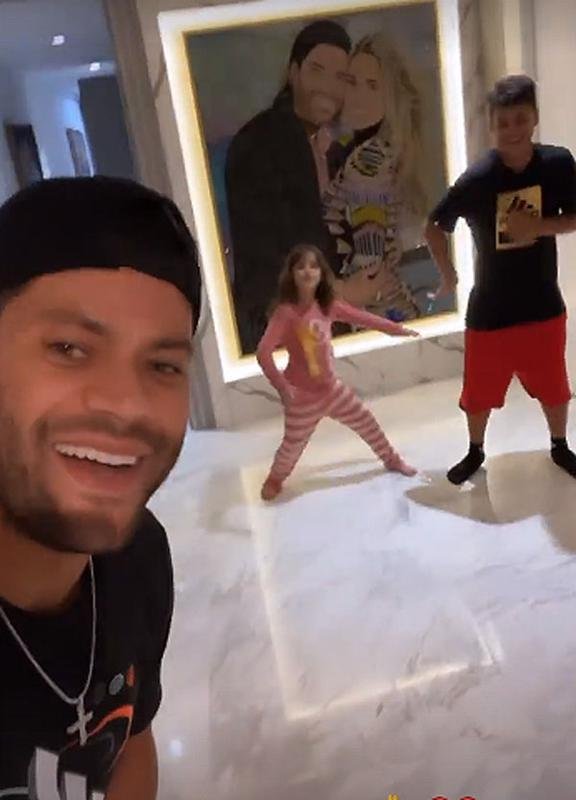 Hulk, do Atltico, apresenta sua nova cobertura em Miami no condomnio Paramount Miami Worldcenter