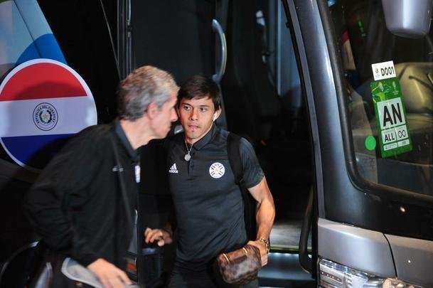 Seleo Paraguaia chegou ao hotel na Regio Centro-Sul de Belo Horizonte na noite desta segunda
