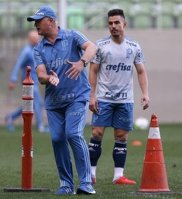 Felipo comandou treino do Palmeiras no Independncia visando ao jogo de quarta, s 21h45, no Mineiro, contra o Cruzeiro, pela semifinal da Copa do Brasil. Time precisa vencer para ir  deciso