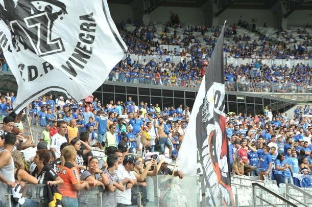 Fotos da torcida do Atltico na primeira final do Mineiro, contra o Cruzeiro, no Mineiro