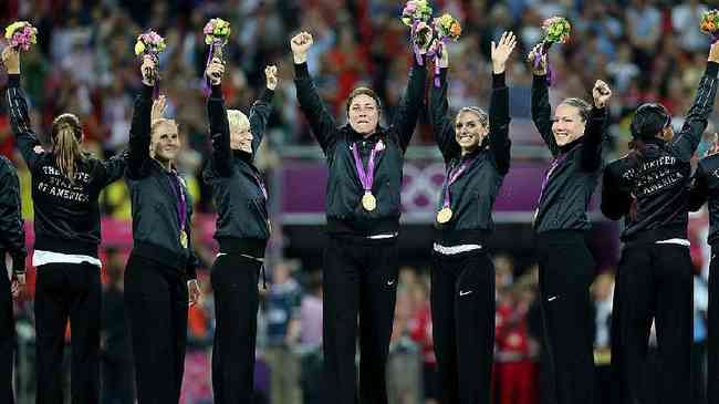 Seleo dos EUA com a medalha de ouro da Olimpada de Londres, em 2012