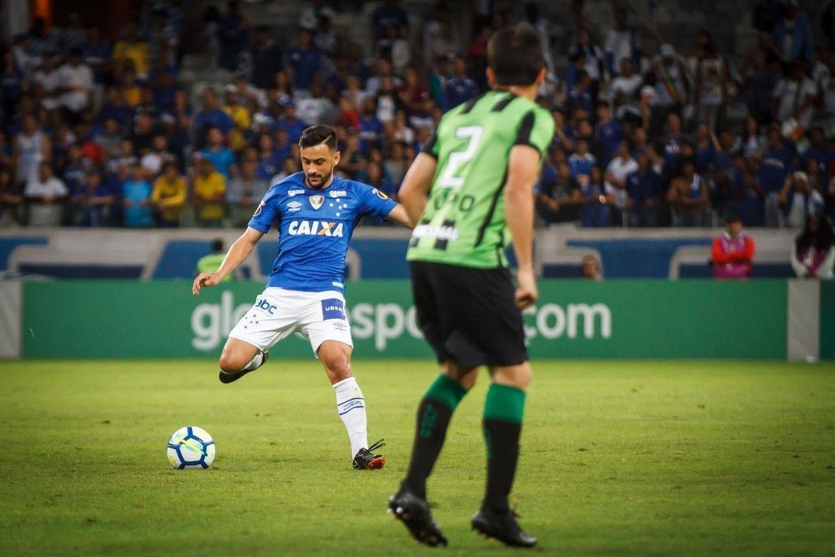 Depois de sair em desvantagem, Cruzeiro reagiu e conseguiu o empate com Arrascaeta