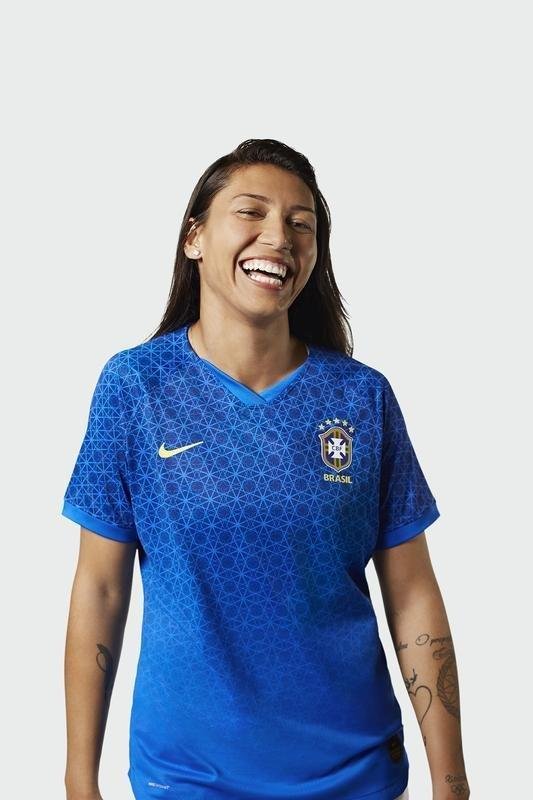 Imagens do uniforme exclusivo da Seleo Brasileira feminina