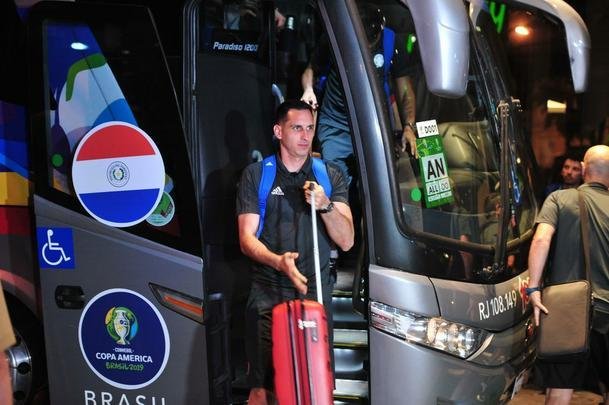 Seleo Paraguaia chegou ao hotel na Regio Centro-Sul de Belo Horizonte na noite desta segunda