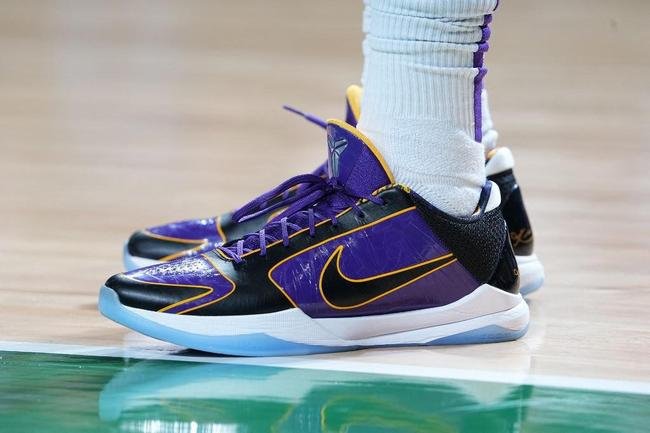 Troy Brown, do Los Angeles Lakers