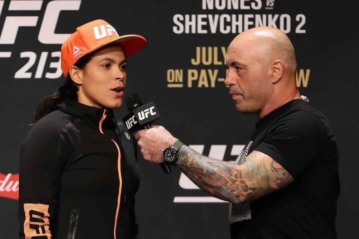 Pesagem do UFC 213, em Las Vegas - Amanda Nunes e Joe Rogan