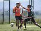 Recuperado de lesão, Zaracho volta a treinar com companheiros no Atlético