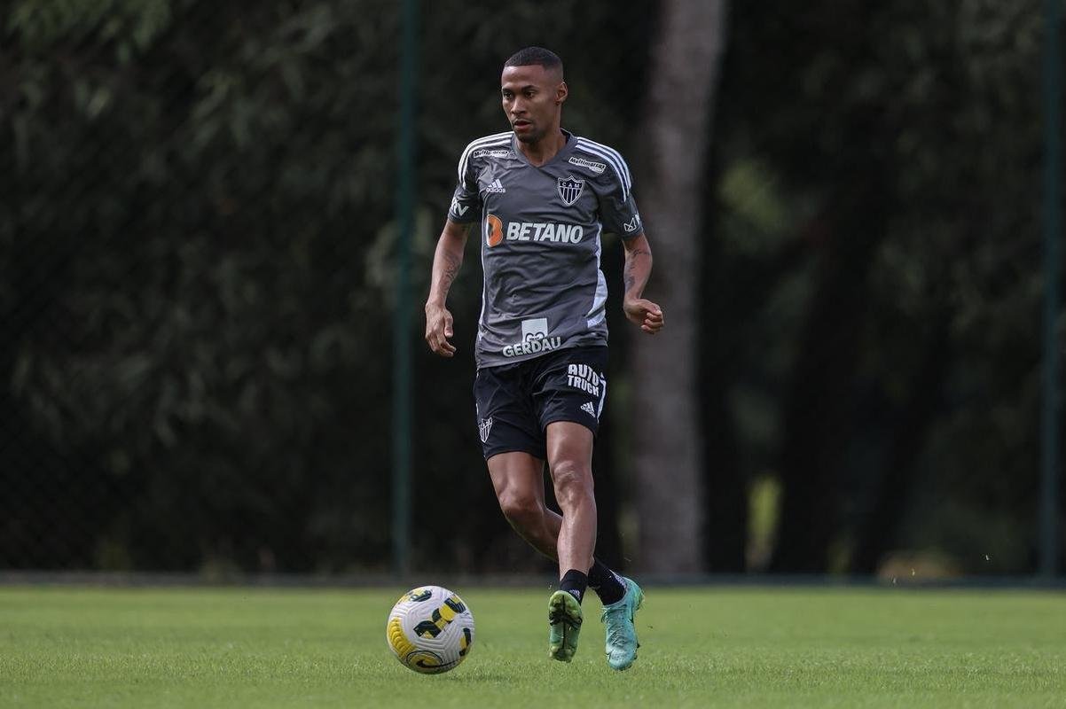 Na manh desta segunda-feira (11), o Atltico teve treino na Cidade do Galo para o confronto contra o Flamengo, em jogo de volta das oitavas de final da Copa do Brasil.