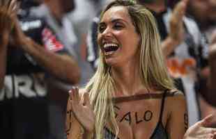 Modelo defende maior presena da mulher nos estdios de futebol brasileiros