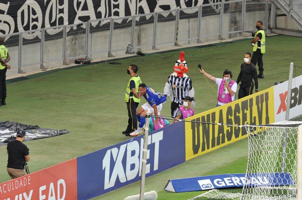 Fotos do clssico entre Atltico e Cruzeiro, no Mineiro