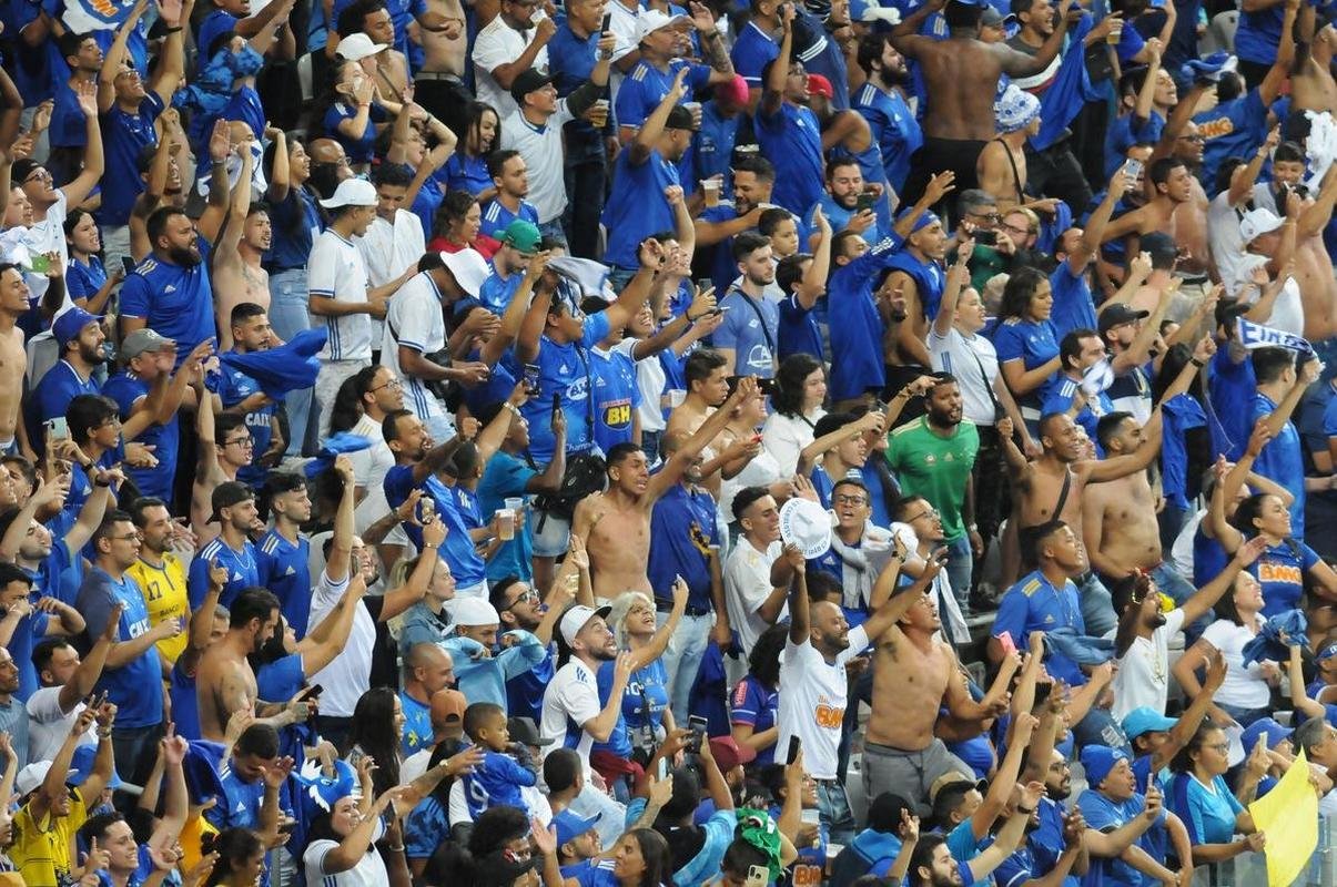Torcida do Cruzeiro deu show mais uma vez e lotou o Mineiro na partida contra o CRB pela 11 rodada da Srie B
