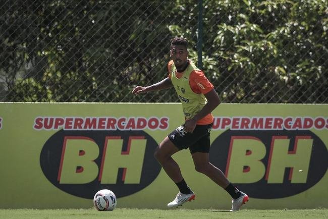 Atl�tico segue prepara��o para o cl�ssico; veja fotos
