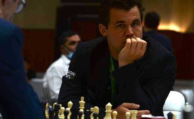 Federação Internacional de Xadrez investiga caso 'Carlsen-Niemann' - Mais  Esportes - Superesportes