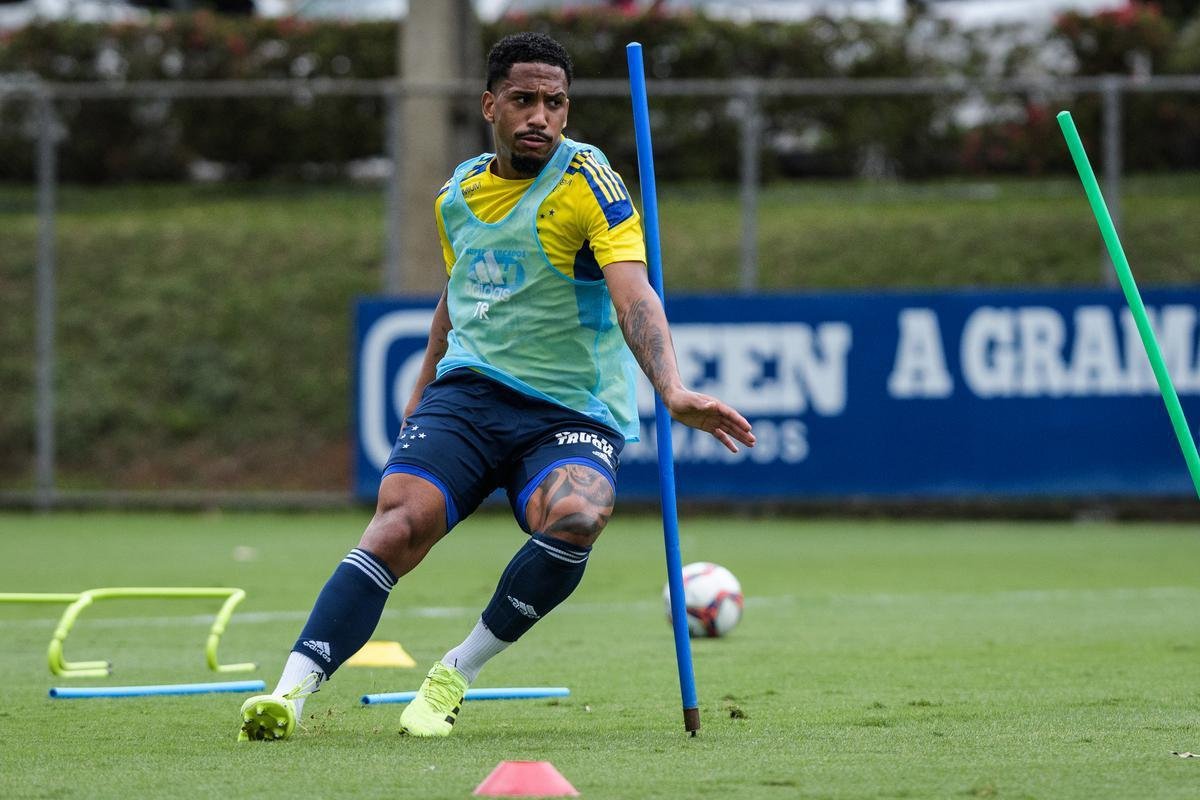 Fotos do treino do Cruzeiro desta segunda-feira (18/10)