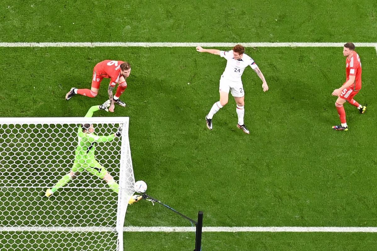 Fotos do jogo entre Estados Unidos e Pas de Gales no Estdio Ahmad bin Ali, pelo Grupo B da Copa do Mundo, no Catar