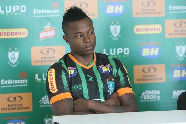 Zagueiro Cardoso, os meias Diego Lopes e Eisner Loboa, e os atacantes Nixon e Michael foram apresentados pelo presidente Anderson Racilan