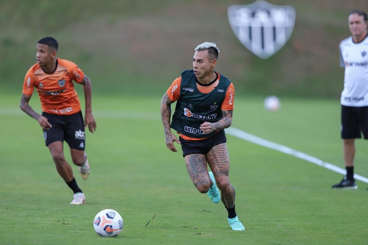 Fotos do treino do Atltico antes da viagem para a Argentina