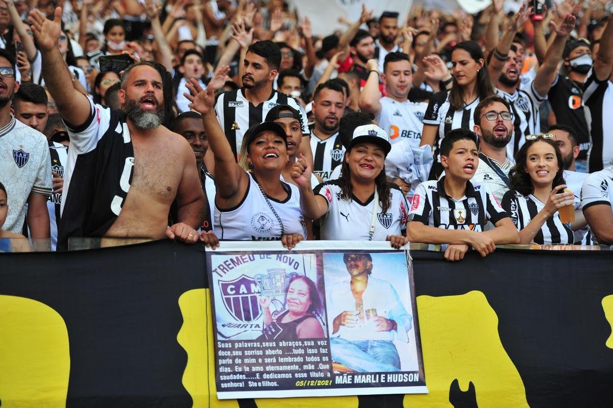 Festa da torcida do Atltico, no Mineiro, no jogo em que o time ergueu a taa de campeo brasileiro, diante do RB Bragantino