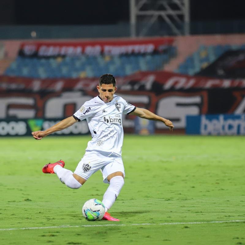 Atltico venceu Atltico-GO de virada, por 4 a 3, com gols de Keno (3) e Nathan; Com resultado, Galo assumiu liderana do Campeonato Brasileiro, com 21 pontos