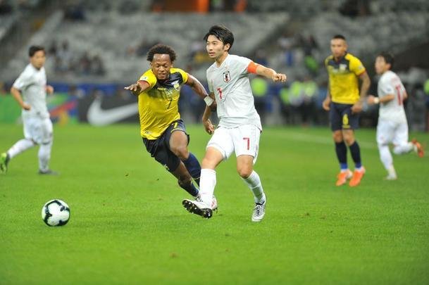 Equador e Japo se enfrentaram no Mineiro pela terceira rodada do Grupo C da Copa Amrica