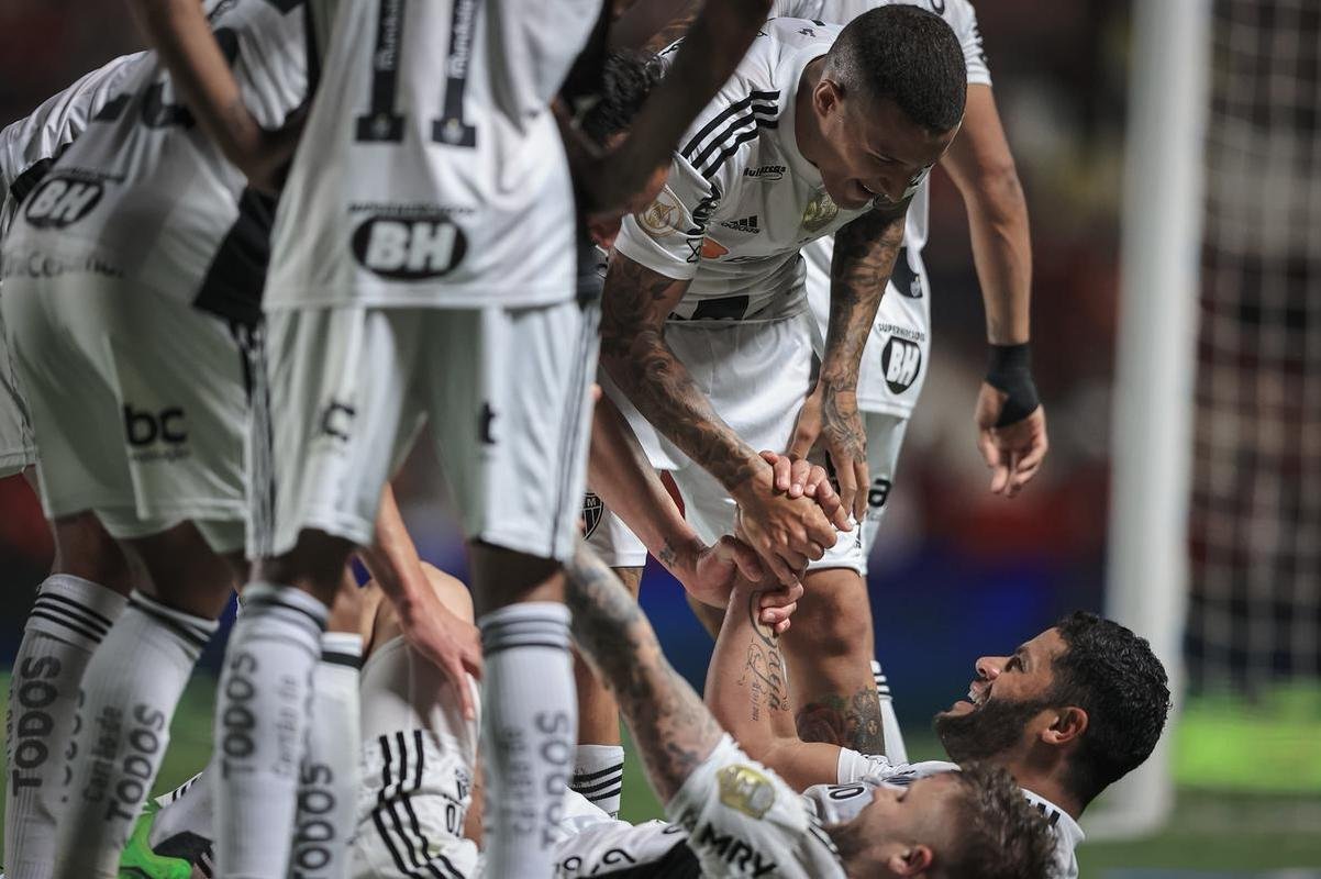 Atltico-GO x Atltico: veja fotos do jogo pelo Brasileiro