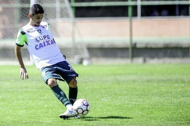 Neto Moura (volante) - contratado em junho de 2017, fez 10 partidas na Srie B e marcou um gol no ano. Retornar ao Sport em 2018.
