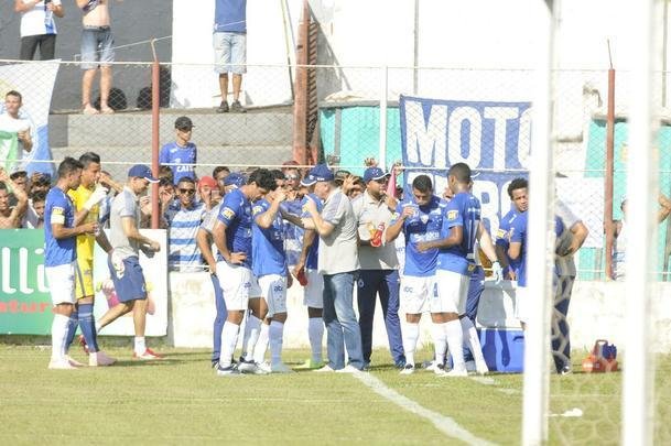 Cruzeiro abriu 2 a 1 no primeiro tempo, com gols de Raniel e Robinho; Alemo descontou para o Guarani