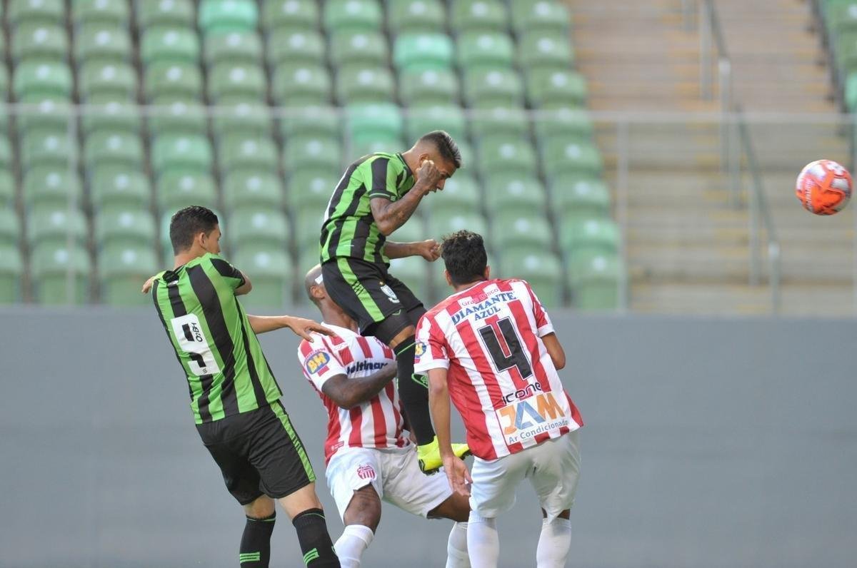 Veja fotos do jogo entre Amrica e Villa Nova