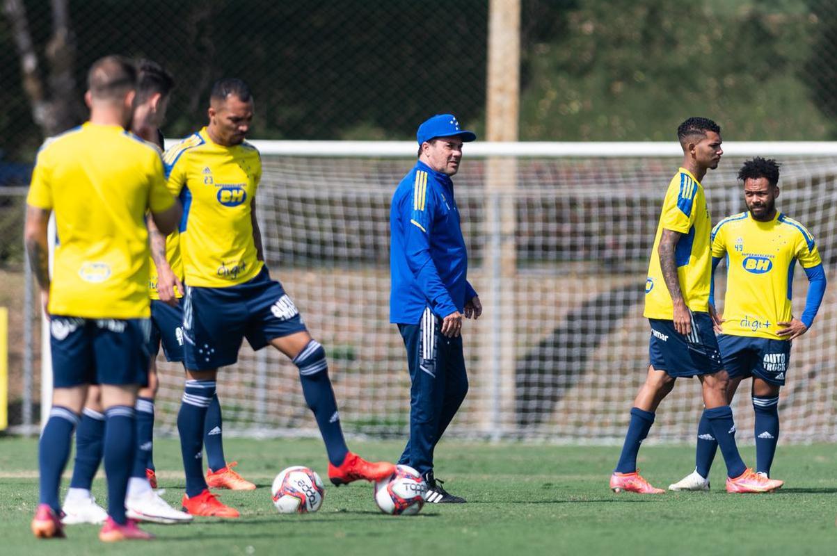 Fotos do treino do Cruzeiro desta sexta-feira na Toca II