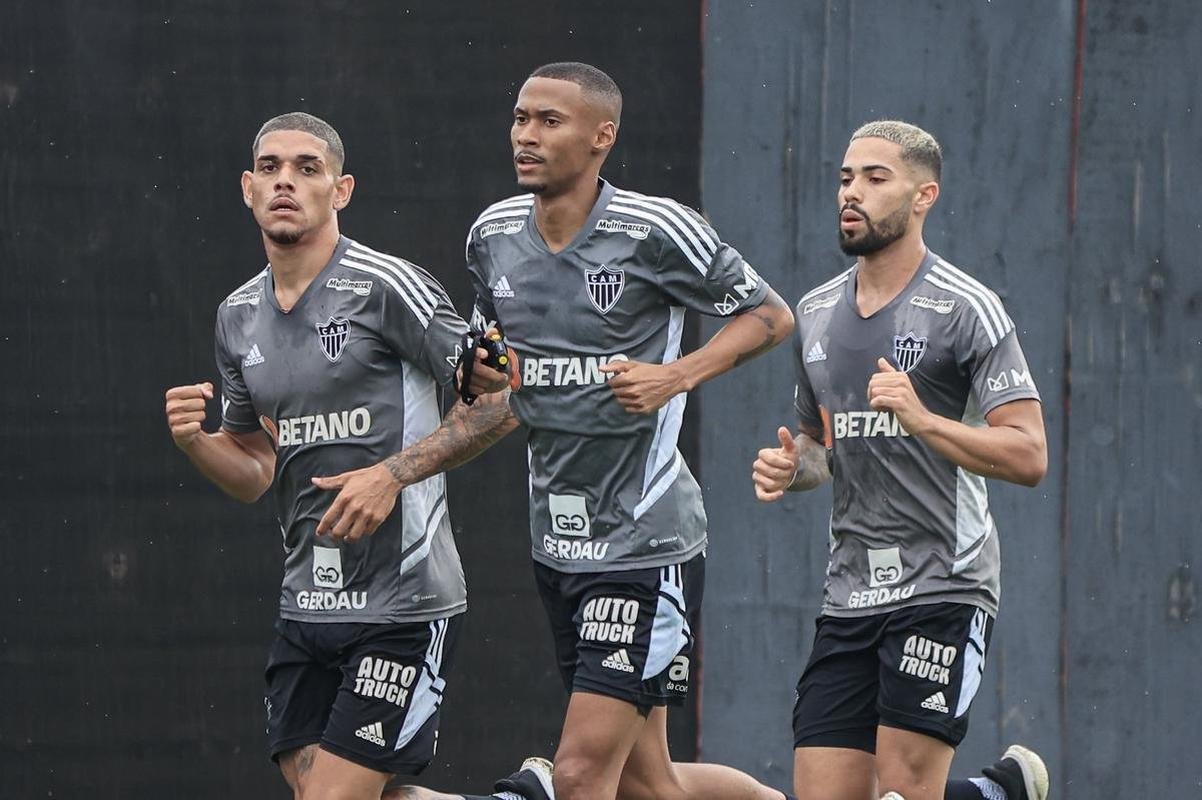 Veja fotos do primeiro dia de pr-temporada do Atltico