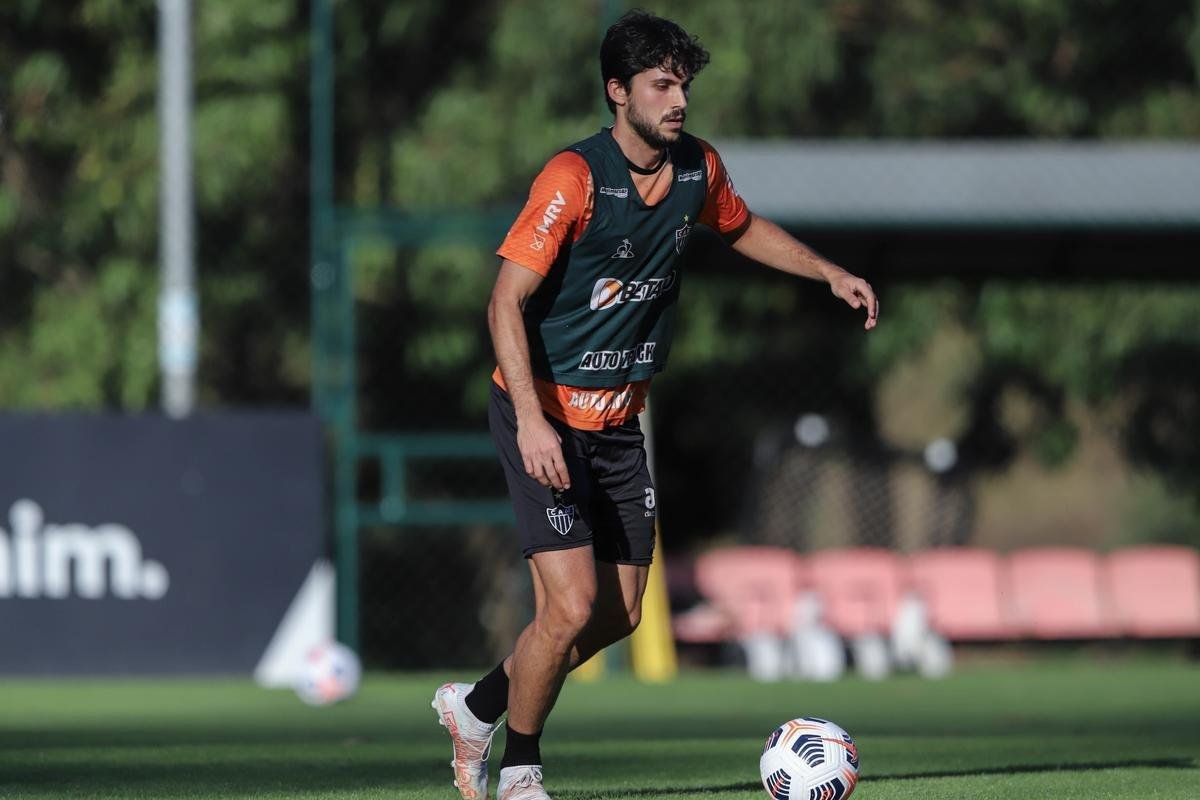 Fotos do treino do Atltico antes da viagem para a Argentina