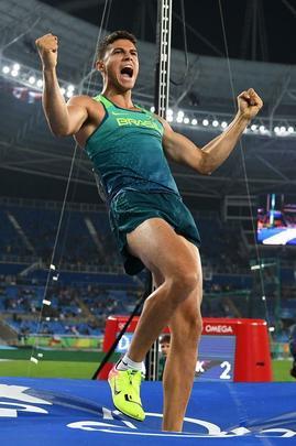 Fotos da prova de Thiago Braz, medalha de ouro no salto com vara