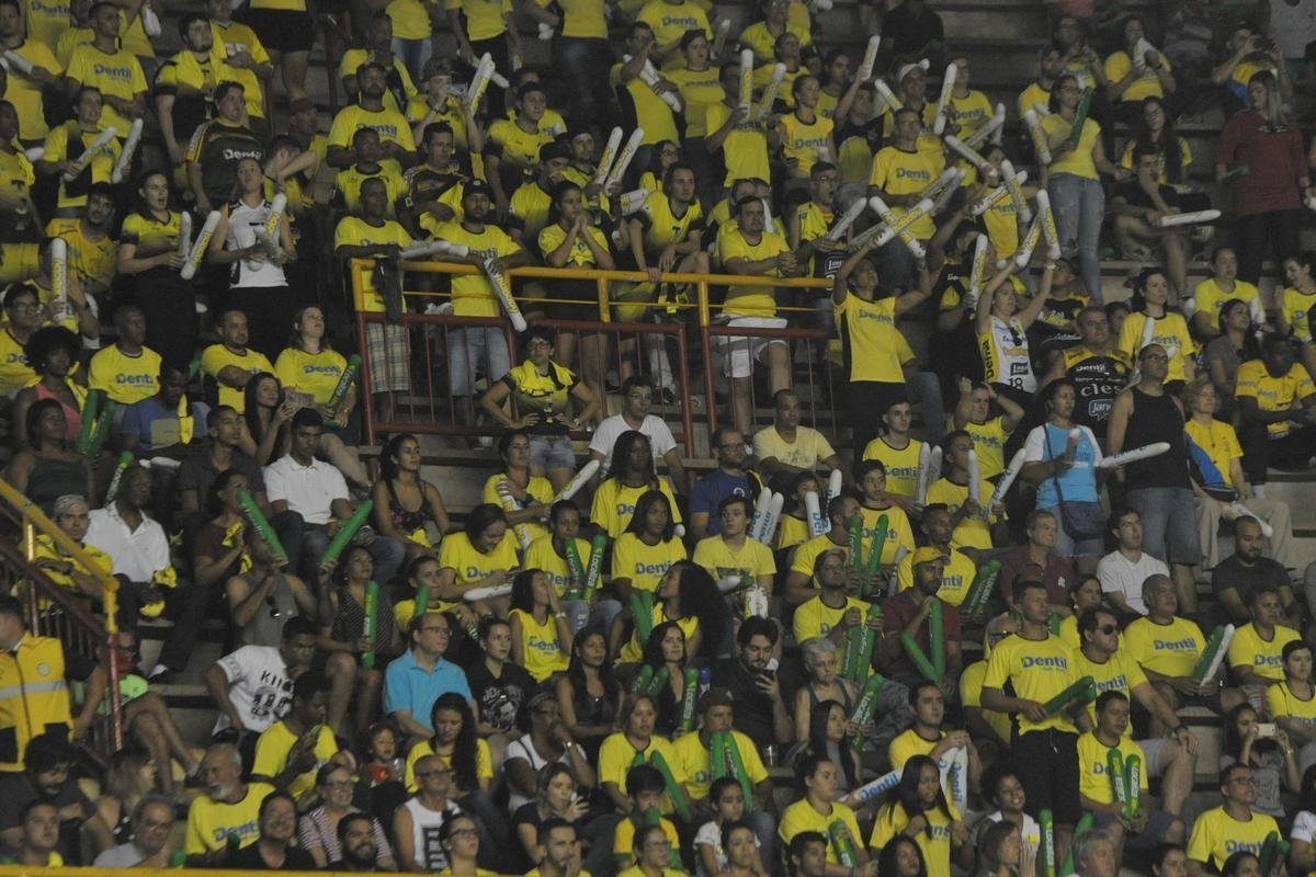 Minas x Praia: veja fotos da primeira partida da final