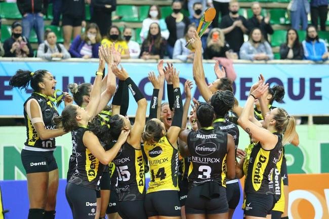 Praia venceu o Minas por 3 sets a 0, em Brusque (SC), e conquistou a Supercopa