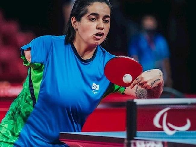 Bruna Alexandre conquistou a medalha de prata no tnis de mesa