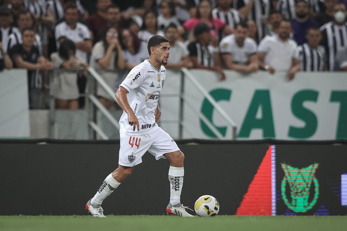 O Atltico visitou o Cear nesta quarta-feira (15), na Arena Castelo, em Fortaleza, pela 12 rodada do Campeonato Brasileiro. Veja as melhores imagens do confronto.